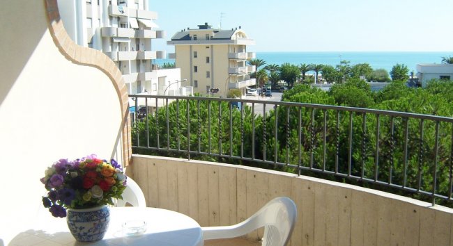 Torre Del Mar Residence
