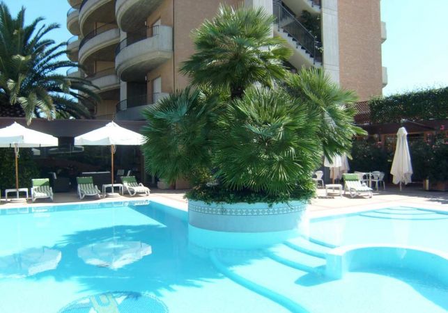 Torre Del Mar Residence
